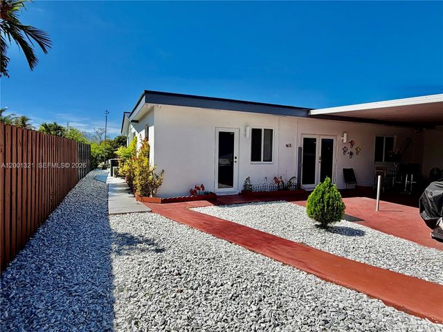 11511 SW 180th St, Miami, FL 33157