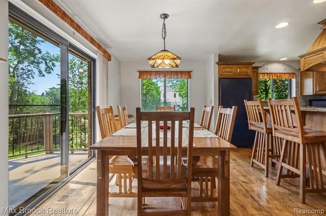 6925 W Church Street, Clarkston, MI 48346