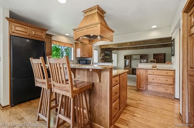 6925 W Church Street, Clarkston, MI 48346