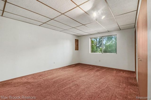 6925 W Church Street, Clarkston, MI 48346