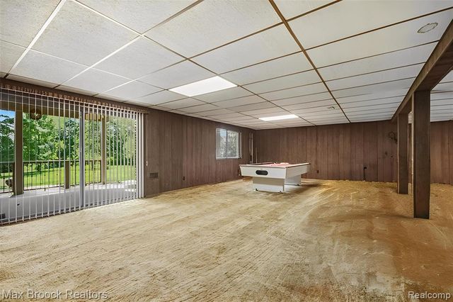 6925 W Church Street, Clarkston, MI 48346