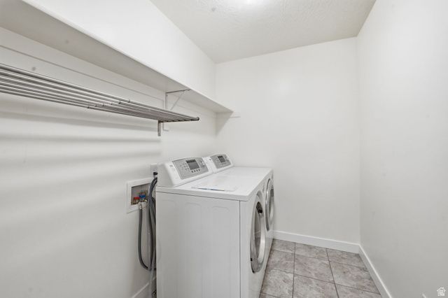 834 W DAYLIGHT DRIVE DR, Bluffdale, UT 84065