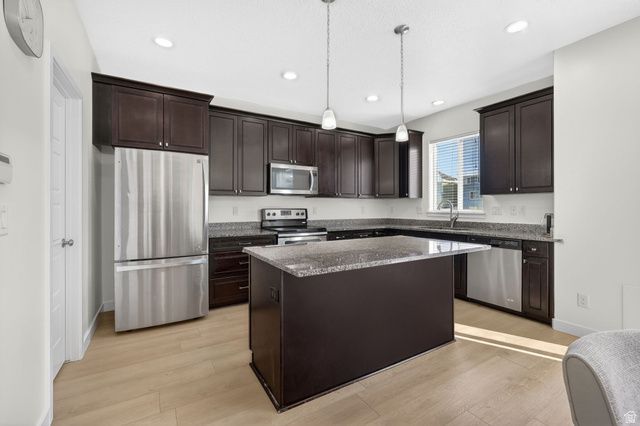 834 W DAYLIGHT DRIVE DR, Bluffdale, UT 84065