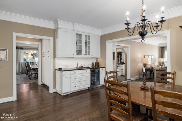 11 Dodge Place Place, Grosse Pointe, MI 48230