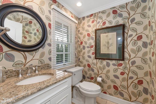 11 Dodge Place Place, Grosse Pointe, MI 48230