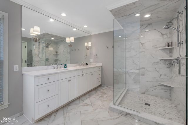 11 Dodge Place Place, Grosse Pointe, MI 48230