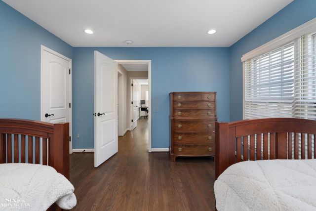 11 Dodge Place Place, Grosse Pointe, MI 48230