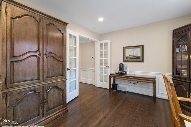 11 Dodge Place Place, Grosse Pointe, MI 48230