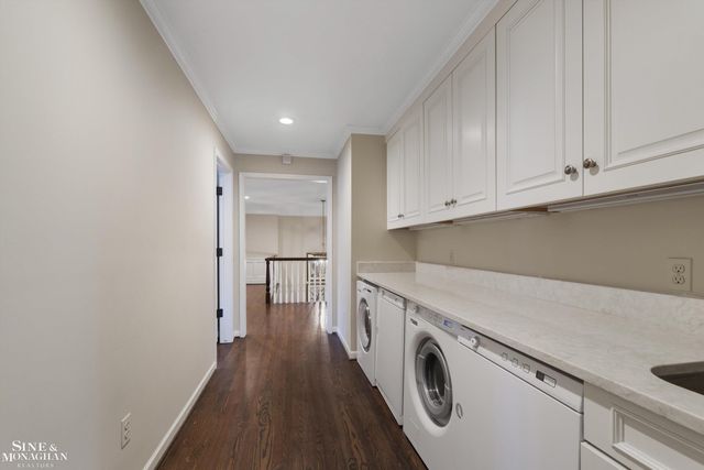 11 Dodge Place Place, Grosse Pointe, MI 48230