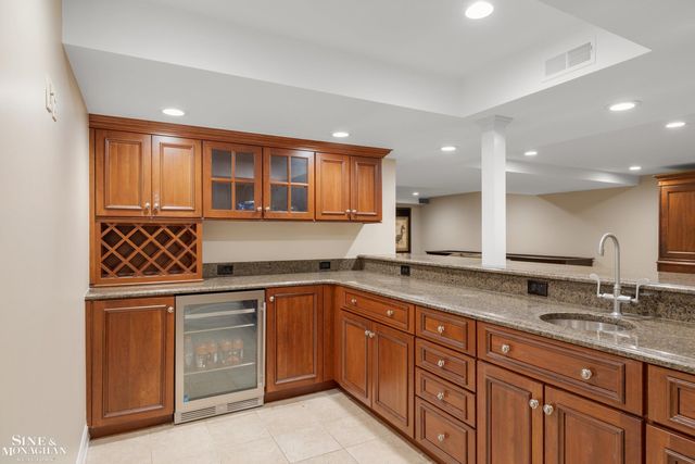 11 Dodge Place Place, Grosse Pointe, MI 48230