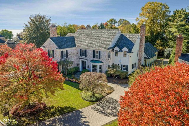 11 Dodge Place Place, Grosse Pointe, MI 48230