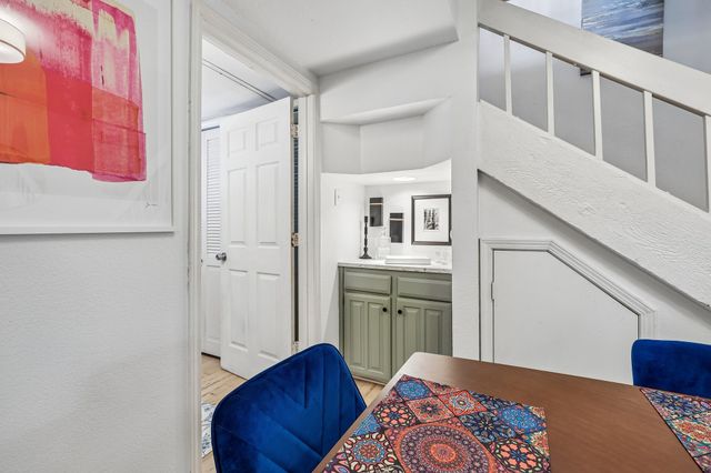 5200 Martel Avenue 24B, Dallas, TX 75206