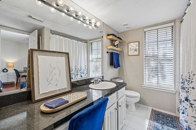 5200 Martel Avenue 24B, Dallas, TX 75206