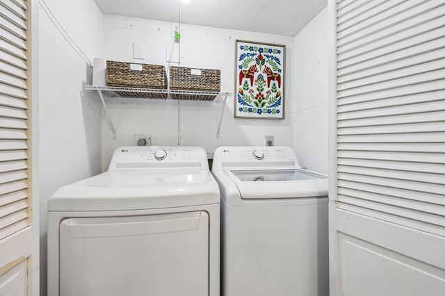 5200 Martel Avenue 24B, Dallas, TX 75206