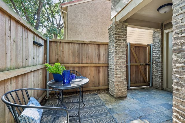 5200 Martel Avenue 24B, Dallas, TX 75206