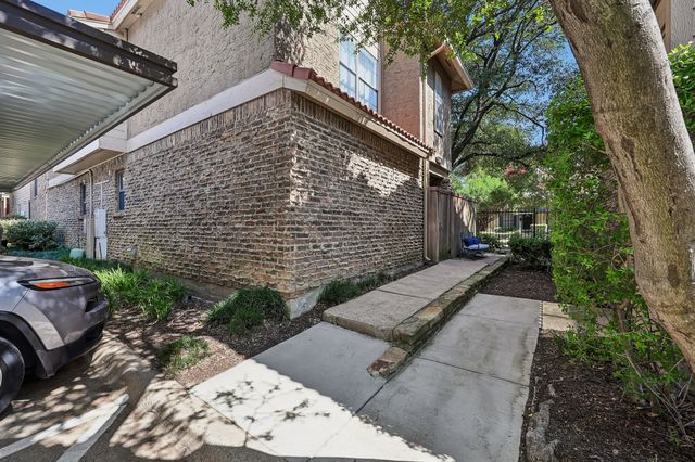 5200 Martel Avenue 24B, Dallas, TX 75206
