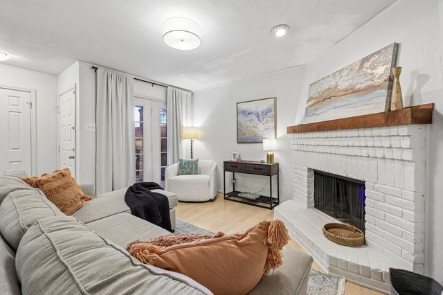 5200 Martel Avenue 24B, Dallas, TX 75206