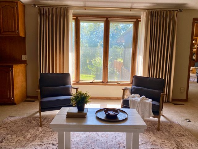 561 E Spring Street, Neosho, MO 64850