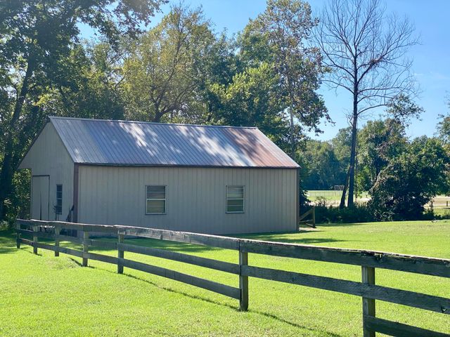 561 E Spring Street, Neosho, MO 64850