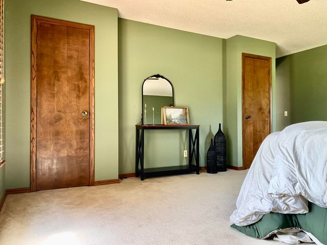 561 E Spring Street, Neosho, MO 64850