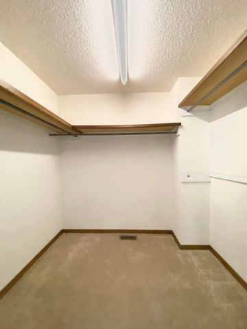 561 E Spring Street, Neosho, MO 64850