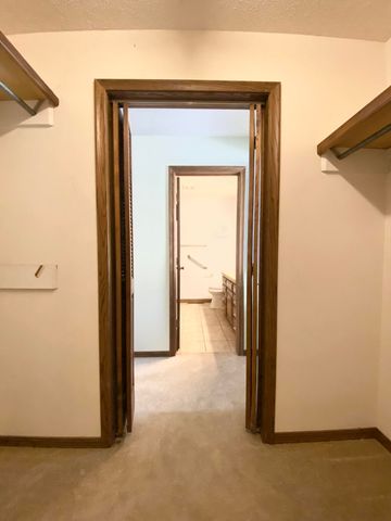 561 E Spring Street, Neosho, MO 64850