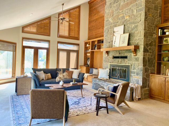 561 E Spring Street, Neosho, MO 64850