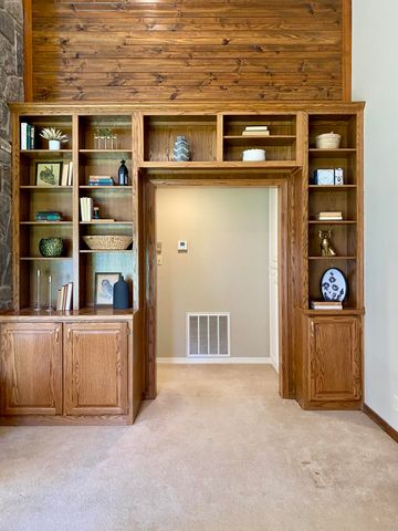 561 E Spring Street, Neosho, MO 64850