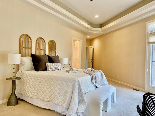 561 E Spring Street, Neosho, MO 64850