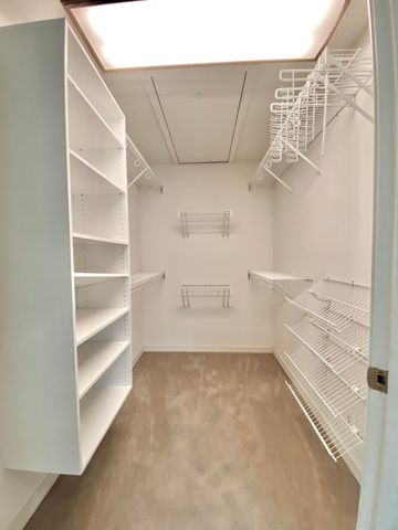 561 E Spring Street, Neosho, MO 64850