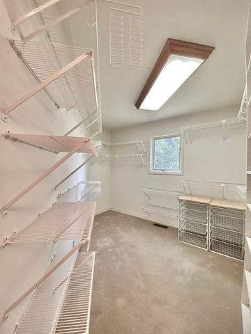 561 E Spring Street, Neosho, MO 64850