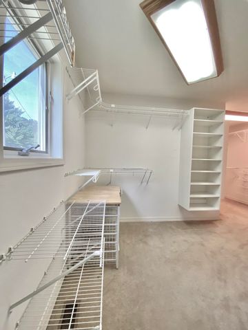 561 E Spring Street, Neosho, MO 64850