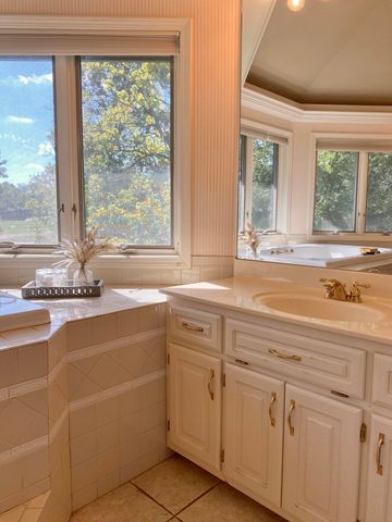 561 E Spring Street, Neosho, MO 64850