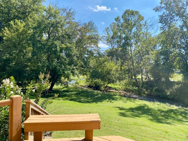 561 E Spring Street, Neosho, MO 64850