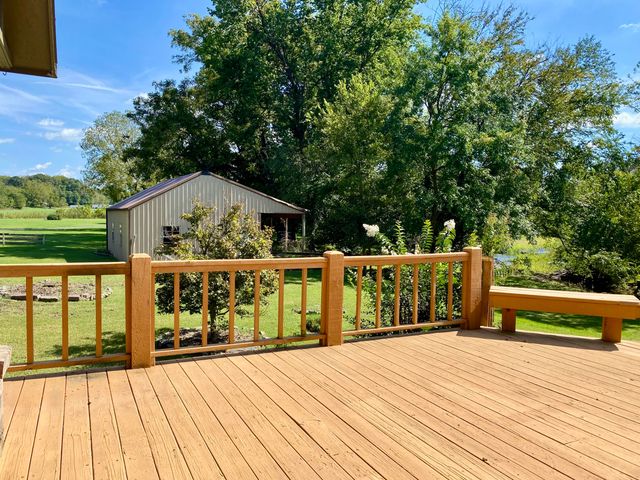 561 E Spring Street, Neosho, MO 64850