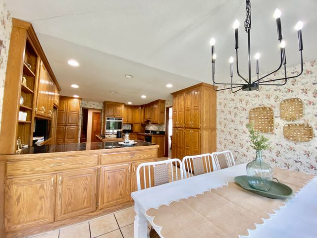 561 E Spring Street, Neosho, MO 64850