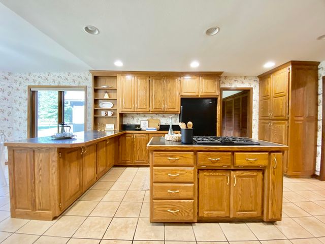 561 E Spring Street, Neosho, MO 64850