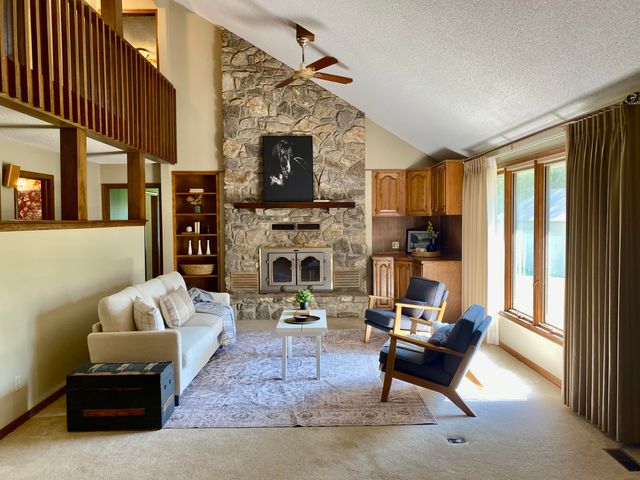 561 E Spring Street, Neosho, MO 64850