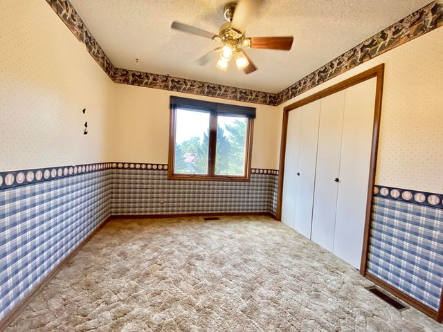 561 E Spring Street, Neosho, MO 64850