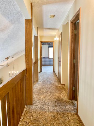 561 E Spring Street, Neosho, MO 64850