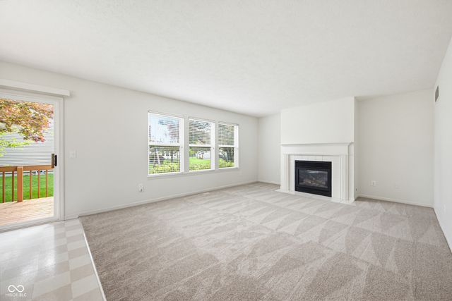 6511 Hyde Park Drive, Zionsville, IN 46077
