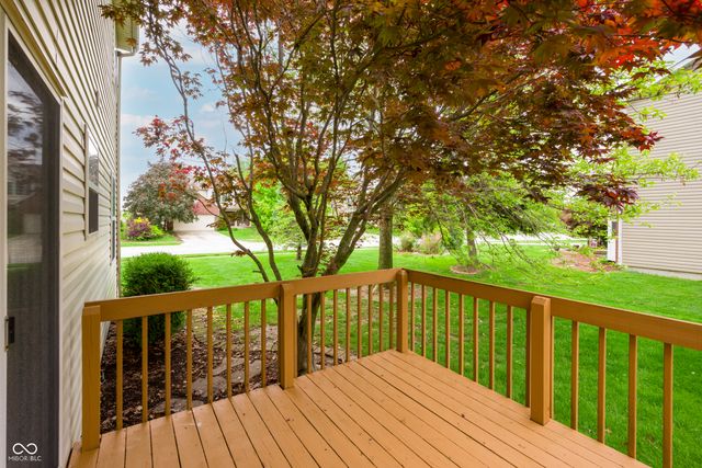 6511 Hyde Park Drive, Zionsville, IN 46077