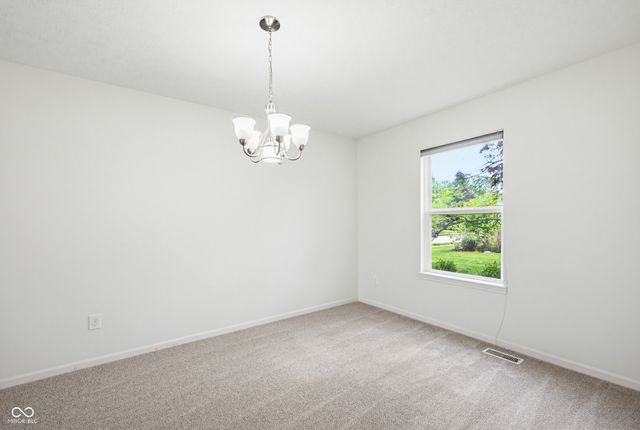 6511 Hyde Park Drive, Zionsville, IN 46077