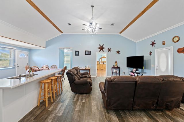 4138 County Road 1083, Celeste, TX 75423