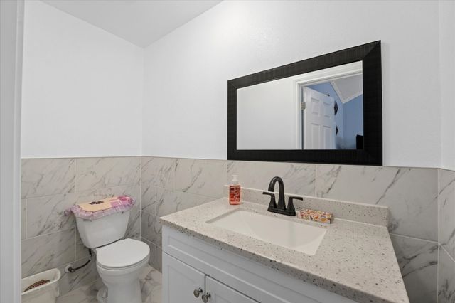 4138 County Road 1083, Celeste, TX 75423