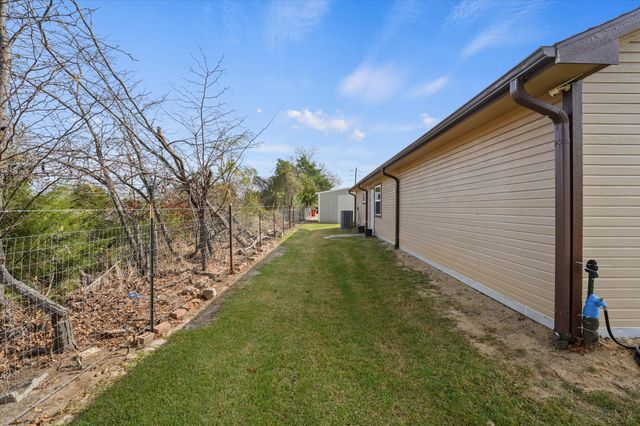 4138 County Road 1083, Celeste, TX 75423