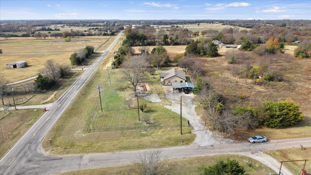 4138 County Road 1083, Celeste, TX 75423
