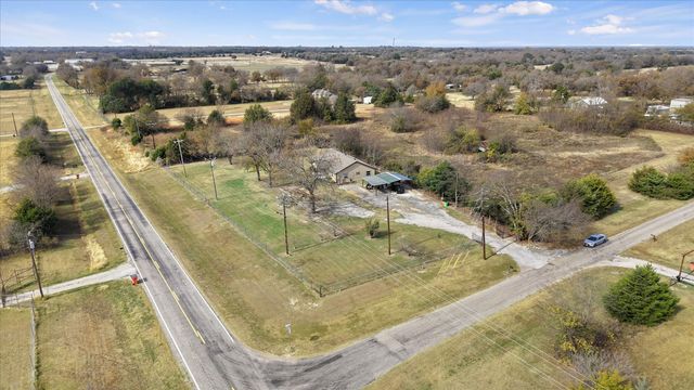 4138 County Road 1083, Celeste, TX 75423