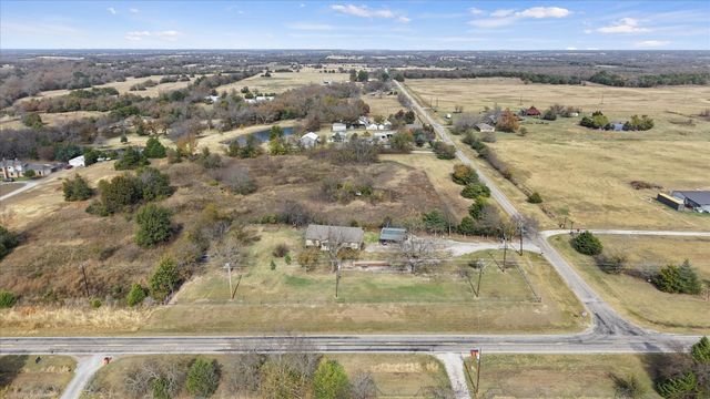 4138 County Road 1083, Celeste, TX 75423