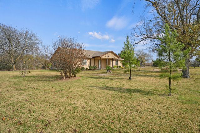 4138 County Road 1083, Celeste, TX 75423